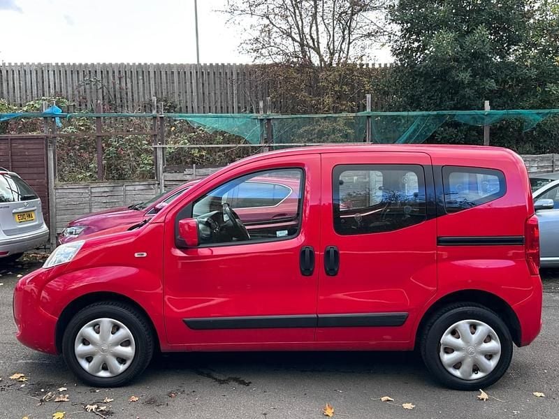 Used Fiat Qubo Trekking 77 HP (56 kW) 2016 Red MPV