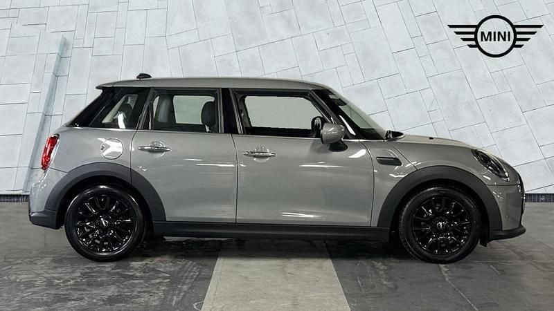 Used Mini ONE Classic 101 HP (74 kW) 2022 Grey Hatchback