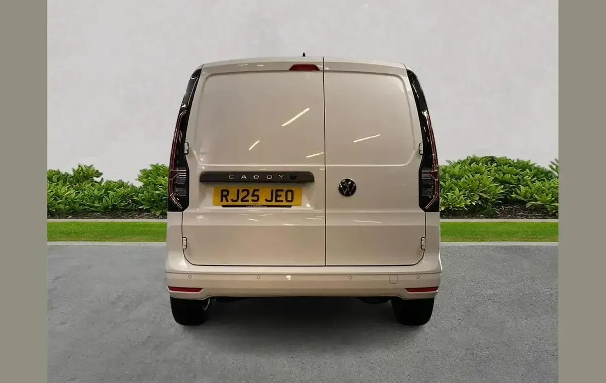 Used VW Caddy Pro 102 HP (75 kW) 2025 White MPV