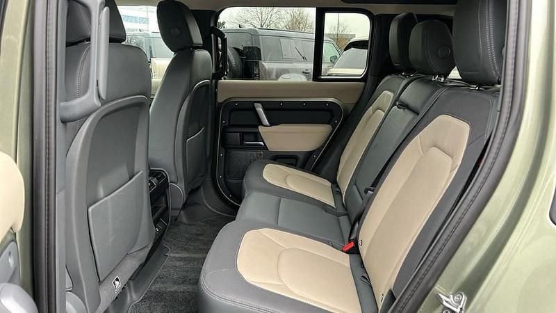 Used Land Rover Defender SE Dynamic 404 HP (297 kW) 2022 Green SUV