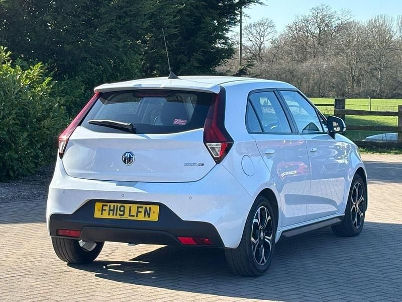 Usado MG MG3 Excite 106 HP (77 kW) 2019 Branco Citadino