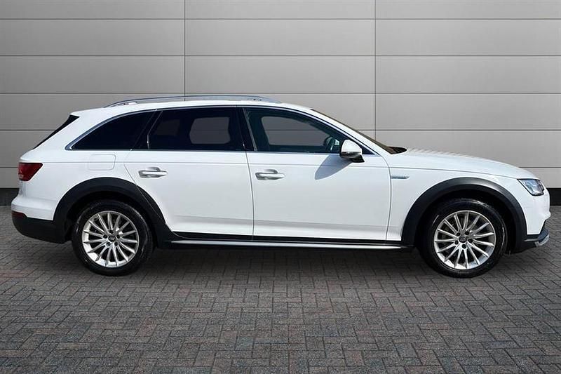 Używany Audi A4 Allroad Comfort 190 KM (139 kW) 2018 Biały Kombi