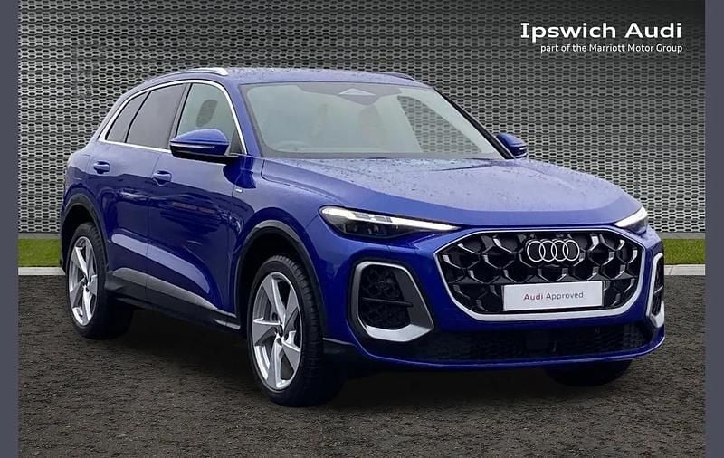 Blue New 2025 Audi Q5 S-Line SUV | £49,318 (Super price) - Image 1/4