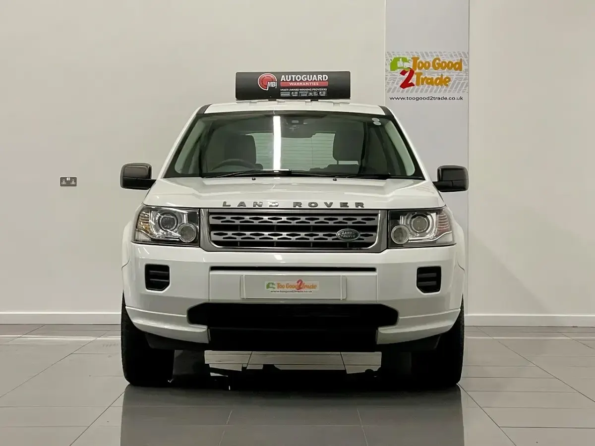 Used Land Rover Freelander 2 S 150 HP (110 kW) 2013 White SUV