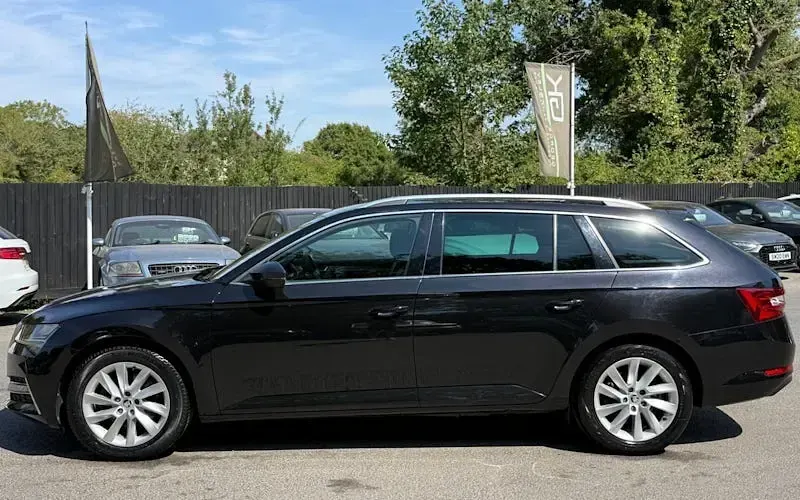 Used Skoda Superb SE Technology 218 HP (160 kW) 2021 Black Estate
