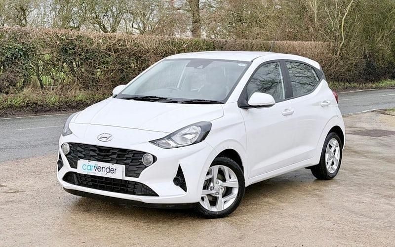 Used Hyundai i10 SE 67 HP (49 kW) 2023 Hatchback