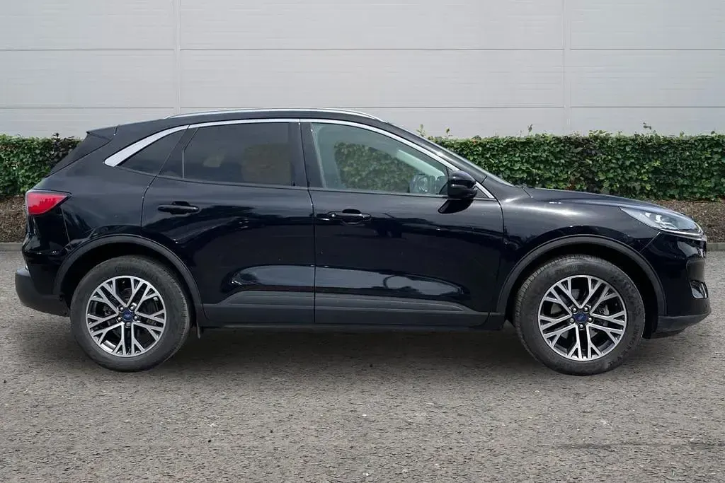 Used Ford Kuga Titanium 150 HP (110 kW) 2023 Black SUV