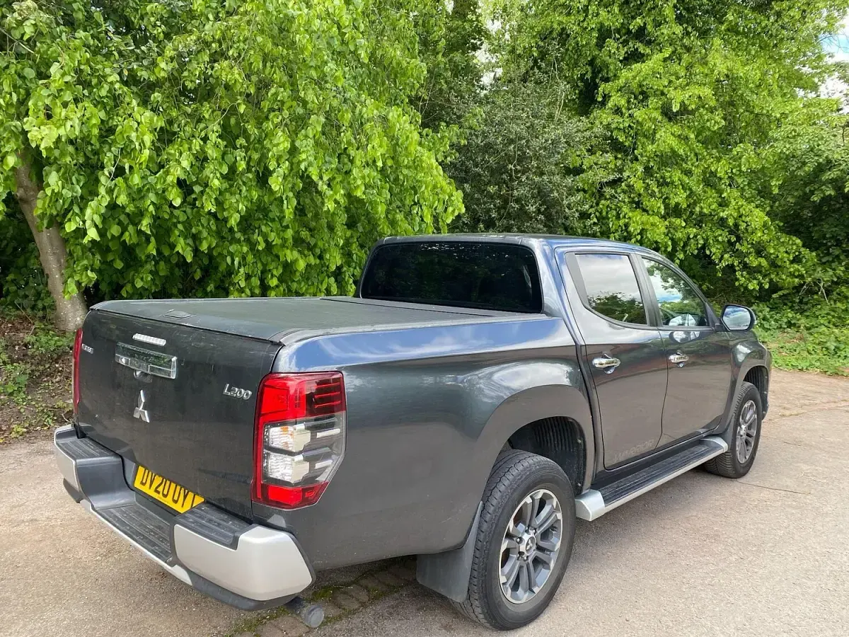 Used Mitsubishi L200 Warrior 150 HP (110 kW) 2020 Grey Pickup