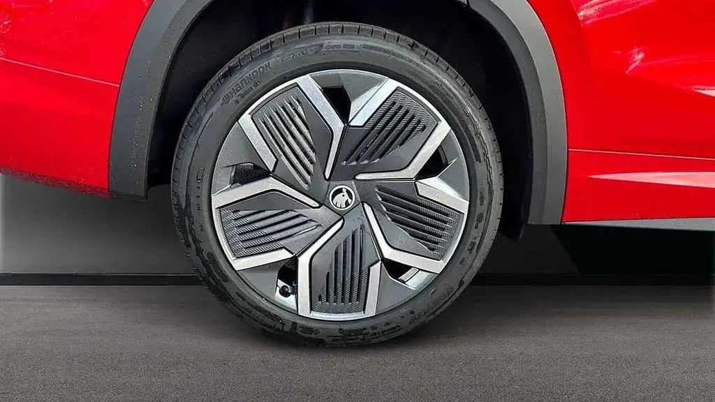 Used Skoda Kodiaq SportLine 200 HP (147 kW) 2025 Red SUV