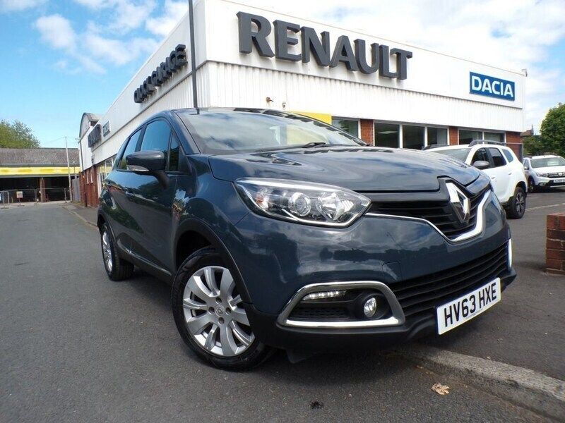 Blue Used 2013 Renault Captur Expression+ SUV | £4,995 (A bit pricey) - Image 1/4