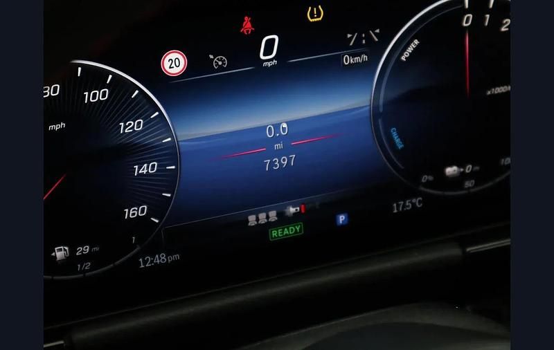 Usado Mercedes GLA250 Executive 214 HP (157 kW) 2025 Branco SUV