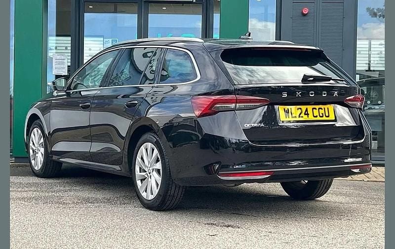 Used Skoda Octavia First Edition 150 HP (110 kW) 2024 Black magic pearl effect Estate