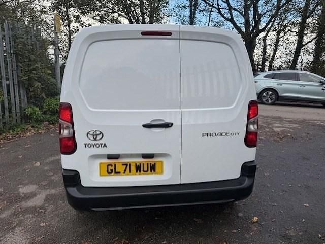 Used Toyota Proace Active 120 HP (88 kW) 2022 White MPV