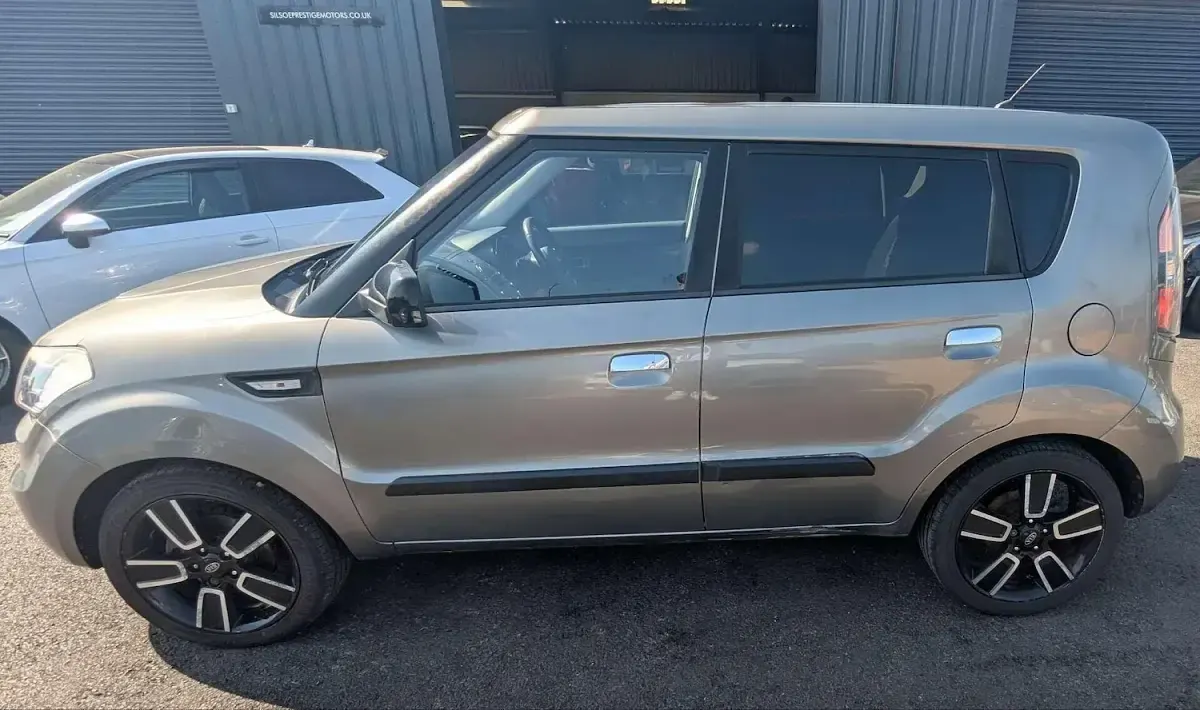 Used Kia Soul 2010 Silver SUV