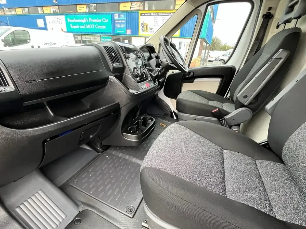 Used Fiat Ducato S 115 HP (84 kW) 2019 White Van