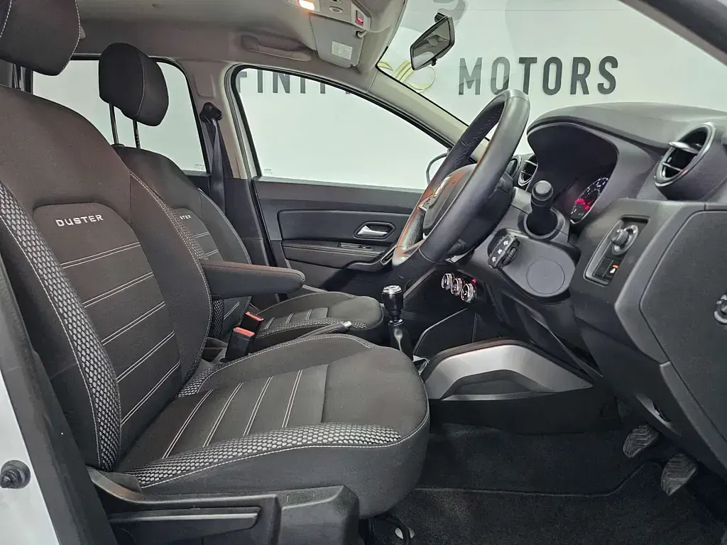 Used Dacia Duster Prestige 130 HP (95 kW) 2019 White SUV