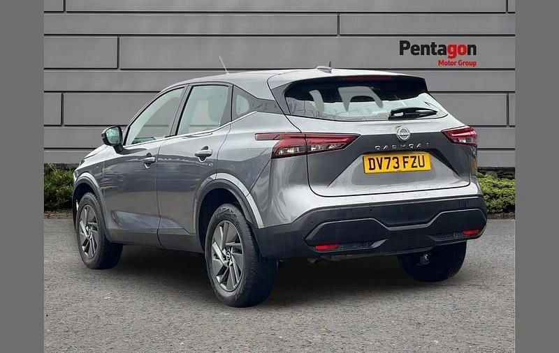 Used Nissan Qashqai Acenta Premium 155 HP (114 kW) 2023 Grey SUV