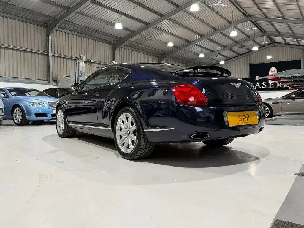 Used Bentley Continental 552 HP (405 kW) 2004 Blue Coupe