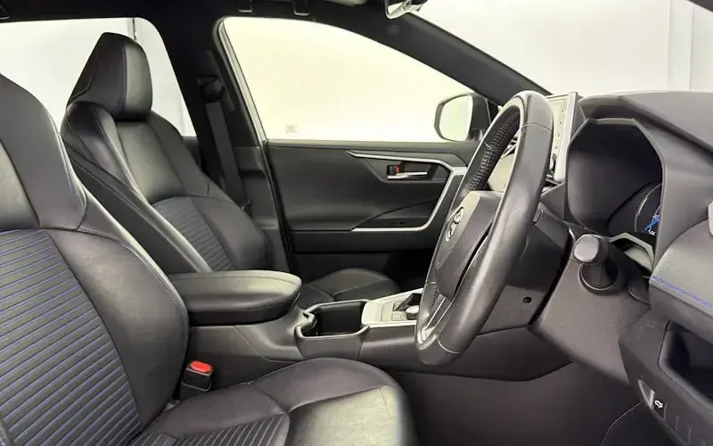 Used Toyota RAV4 Hybrid 222 HP (163 kW) 2022 Other SUV