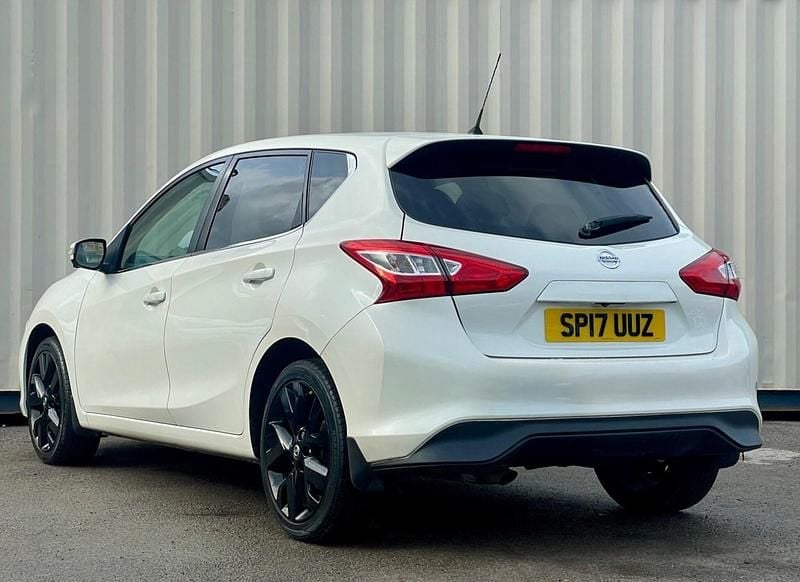 Used Nissan Pulsar Tekna 2017 White Hatchback
