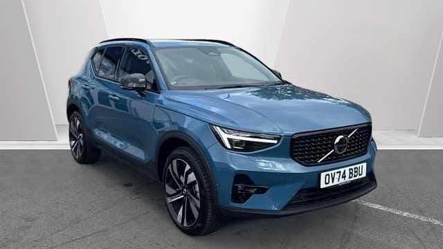 Used 2025 Volvo XC40 Ultra SUV | £36,895 (Expensive) - Image 1/3