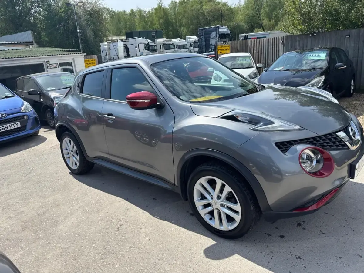 Usado Nissan Juke N-Connecta 2018 Cinzento SUV