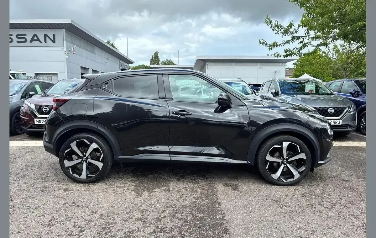 Used Nissan Juke Tekna 114 HP (83 kW) 2021 Black SUV