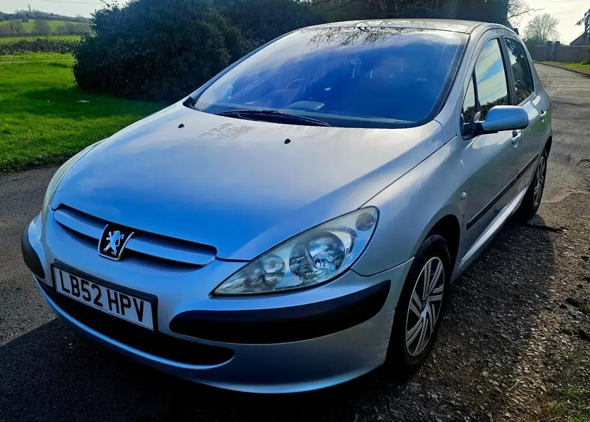 Used Peugeot 307 109 HP (80 kW) 2003 Silver Hatchback
