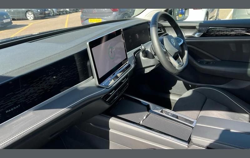 Used VW Passat Elegance 200 HP (147 kW) 2025 Grey Estate