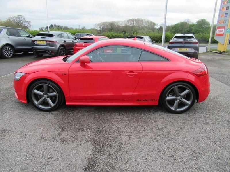 Begagnad Audi TT S-Line 160 HK (117 kW) 2012 Röd Sportkupé