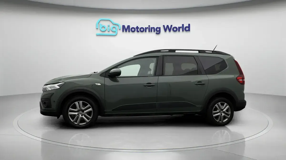 Used Dacia Jogger Expression 110 HP (80 kW) 2023 Green MPV