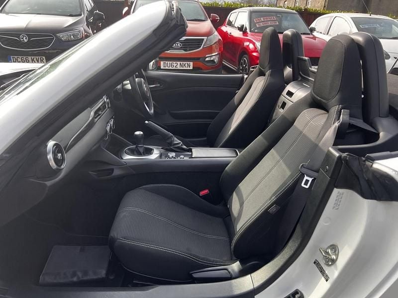 Used Fiat 124 Spider Classica 140 HP (102 kW) 2018 White Cabriolet