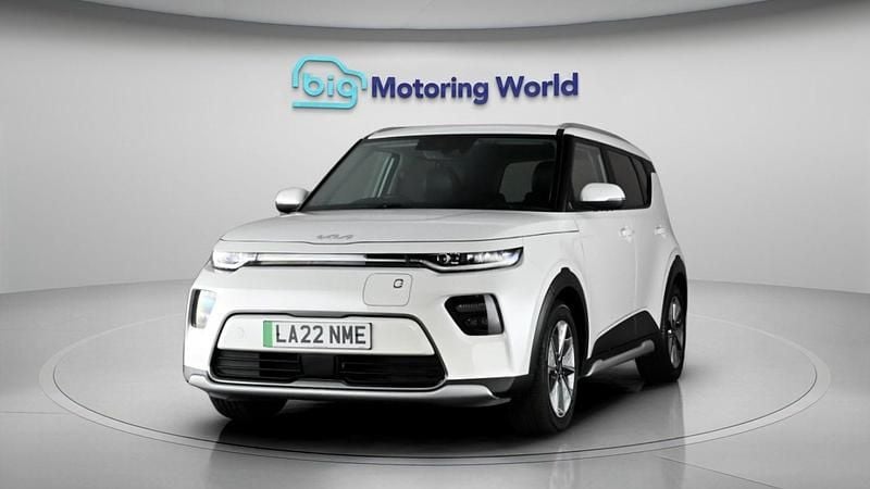 Used Kia Soul 150 kW (204 HP) 2022 White SUV