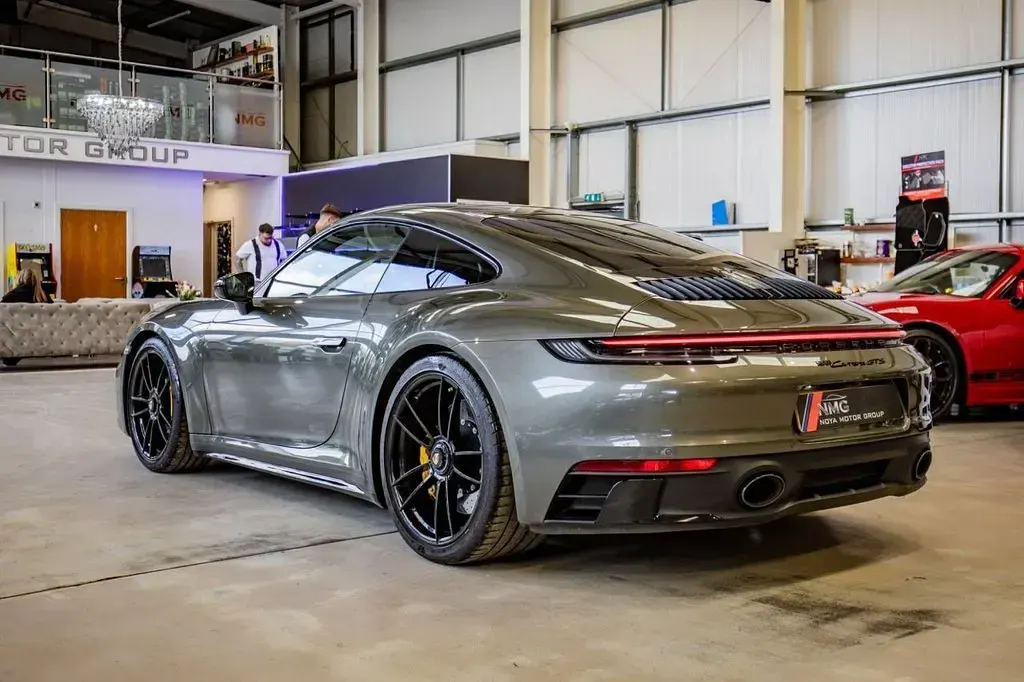 Used Porsche 911 Carrera GTS 480 HP (353 kW) 2022 Green Coupe