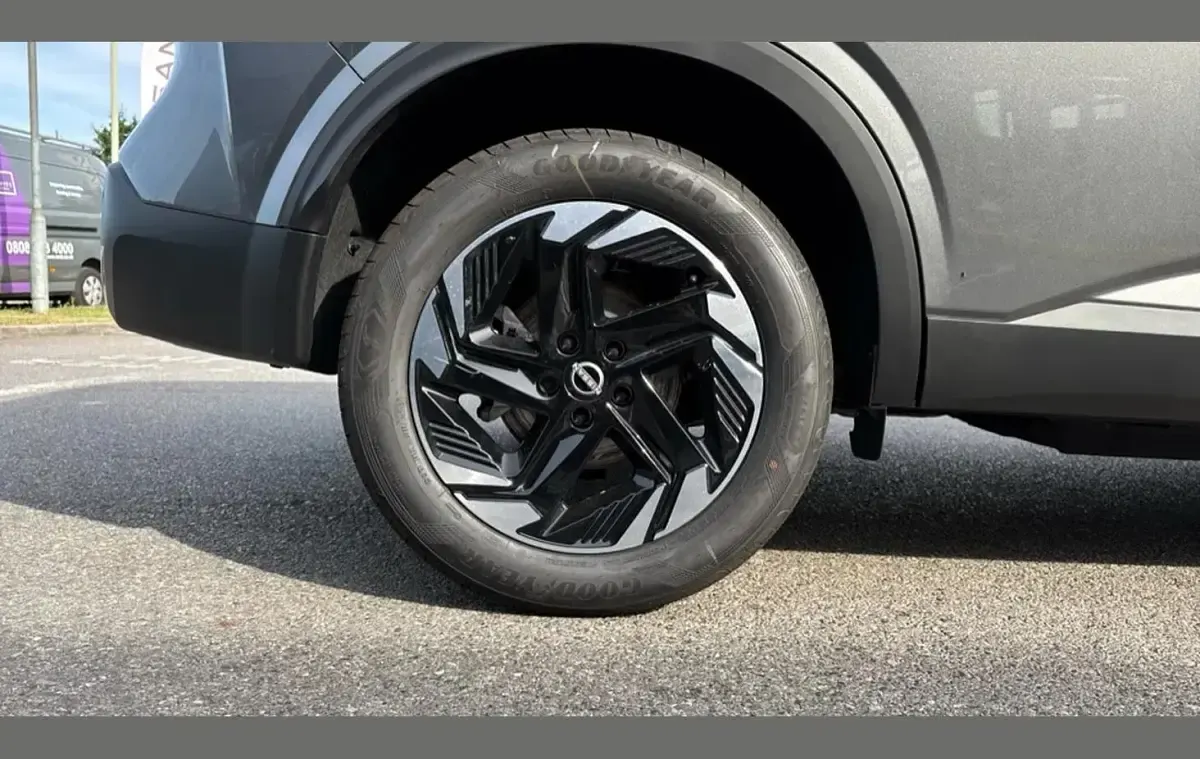 New Nissan Qashqai N-Connecta 138 HP (101 kW) 2026 Grey SUV