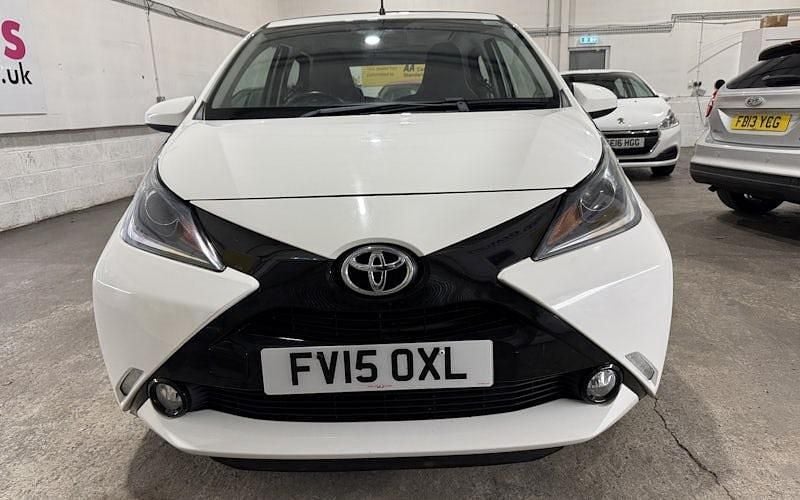 Used Toyota Aygo x-press 69 HP (50 kW) 2016 Hatchback