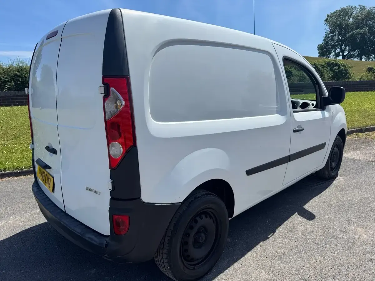 Used Renault Kangoo 2010 White Van