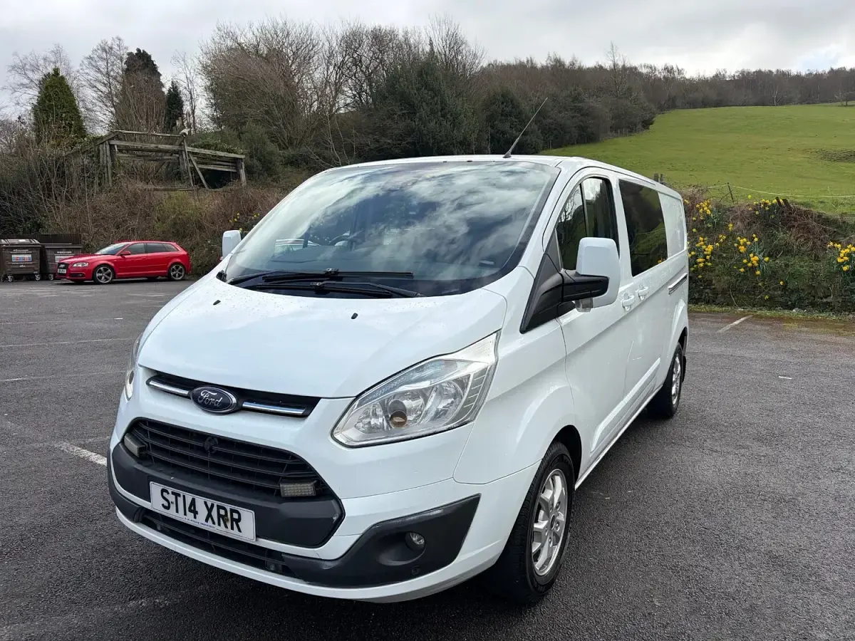 Used Ford Transit Custom Limited 155 HP (114 kW) 2014 White Van