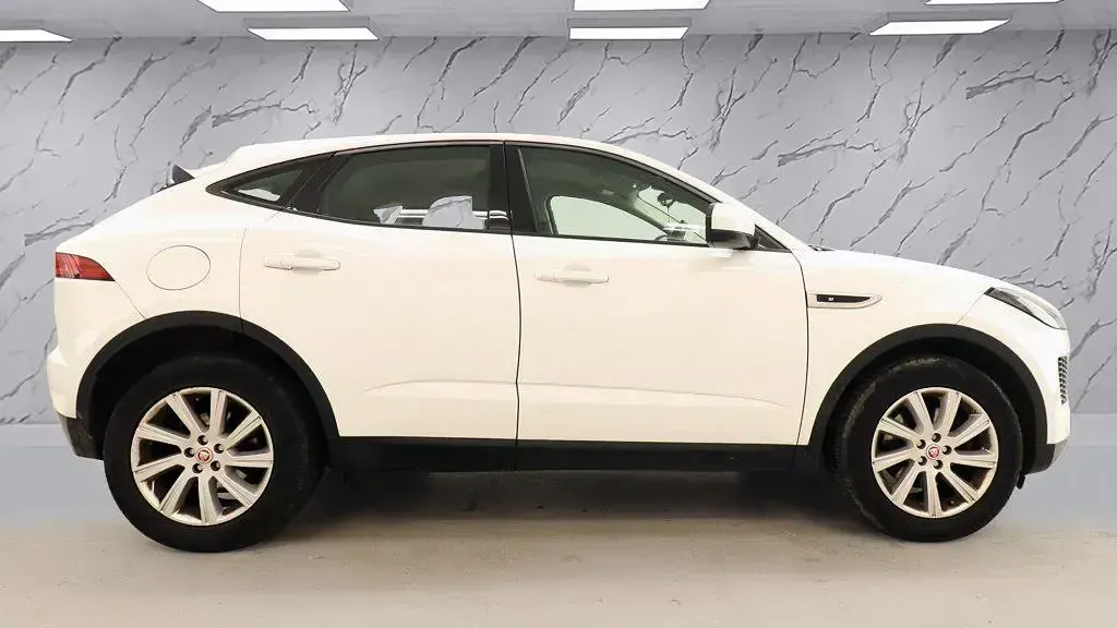 Used Jaguar E-Pace S 150 HP (110 kW) 2019 White SUV