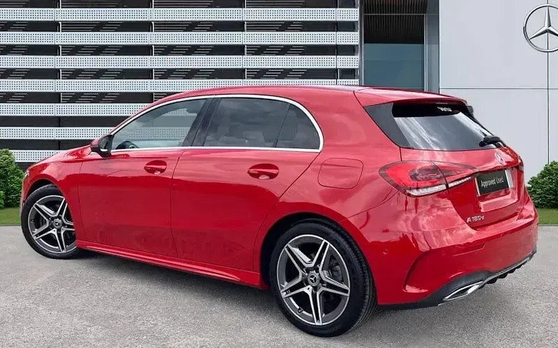 Used Mercedes A180 Executive 116 HP (85 kW) 2019 Red Hatchback