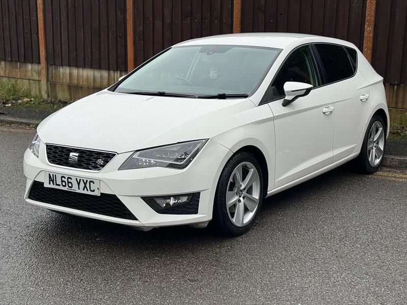 Begagnad Seat Leon FR 2016 Vit Halvkombi