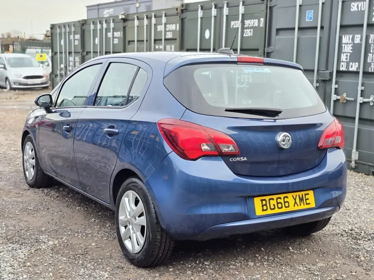 Used Vauxhall Corsa Design Edition 90 HP (66 kW) 2016 Blue Hatchback