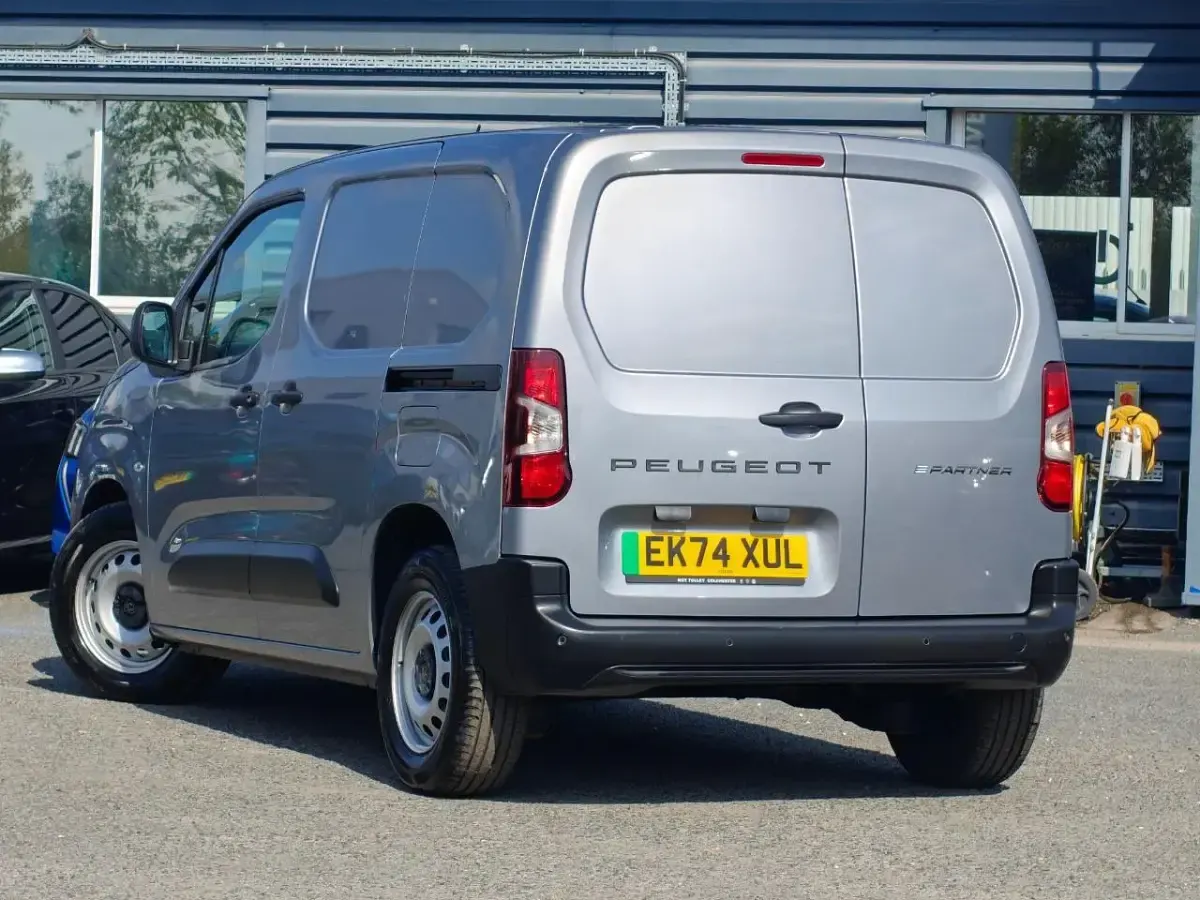 Used Peugeot Partner 134 HP (98 kW) 2024 Grey MPV