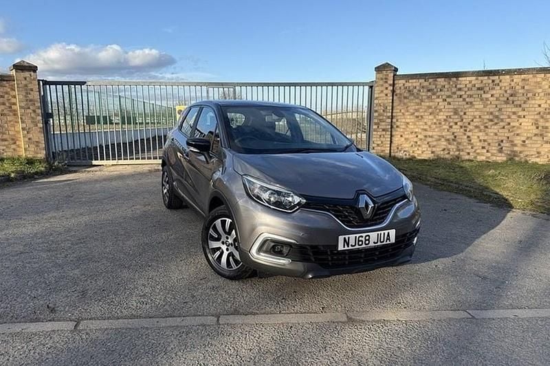 Grey/black Used 2018 Renault Captur Play SUV | £7,299 (Good price) - Image 1/1