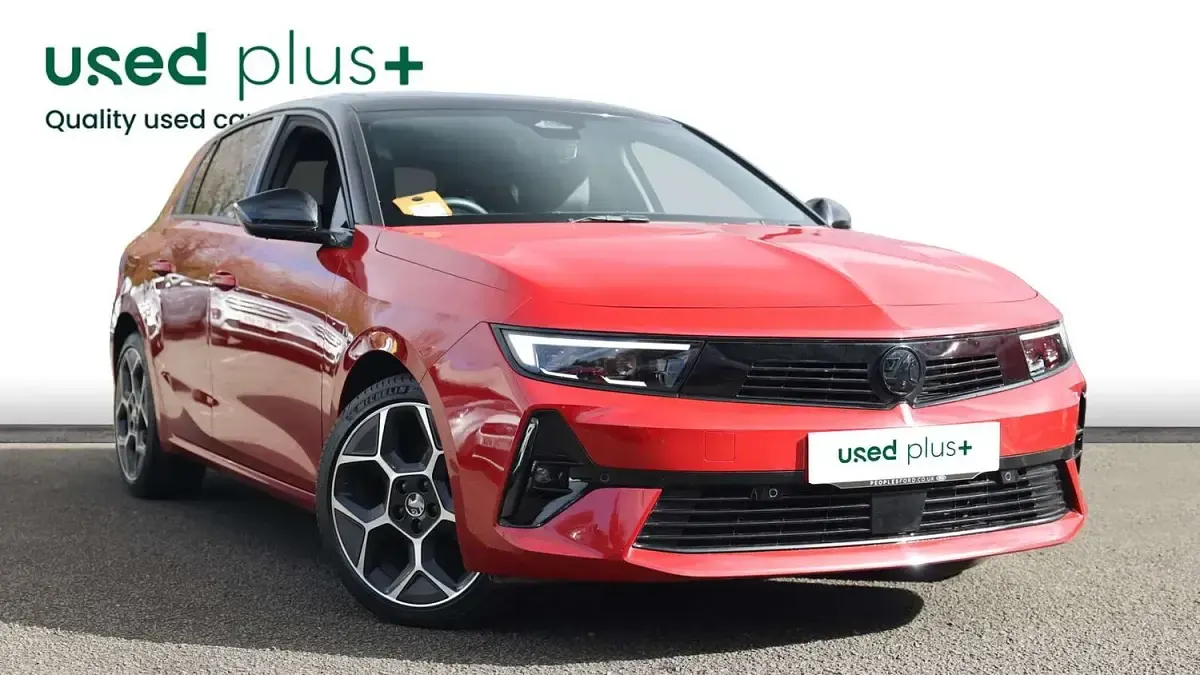 Used Vauxhall Astra Ultimate 130 HP (95 kW) 2024 Red Hatchback