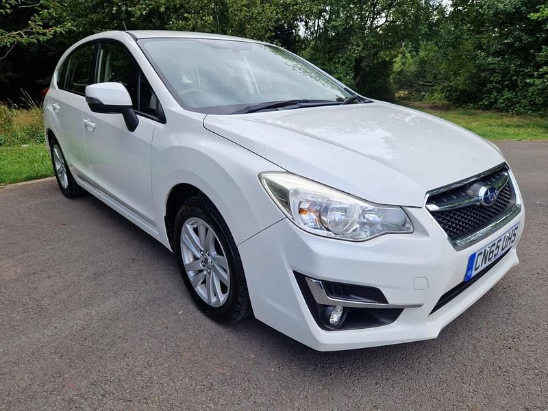 Used Subaru Impreza 2015 White Hatchback