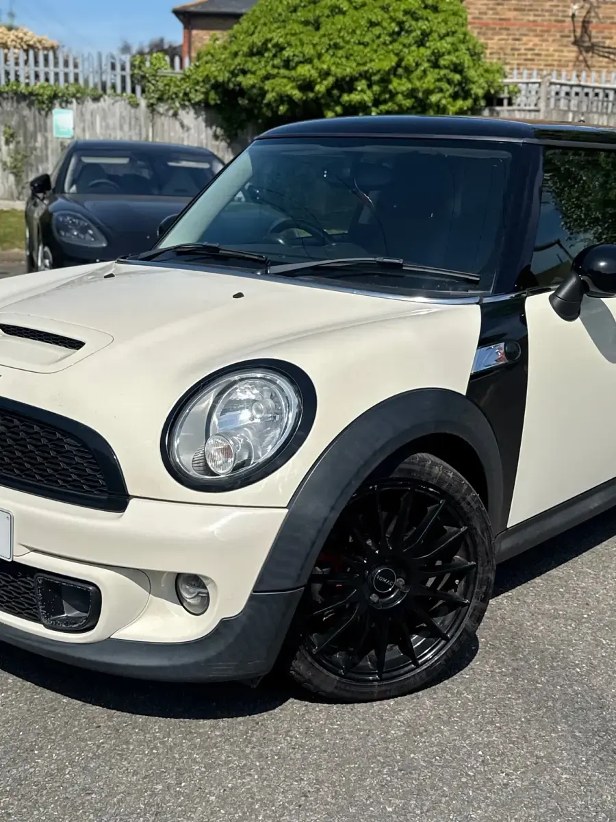Begagnad Mini Cooper S Hatch 2012 Vit Halvkombi