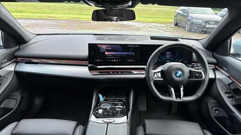 Used BMW i5 M Sport 250 kW (340 HP) 2025 Brooklyn grey metallic  Sedan