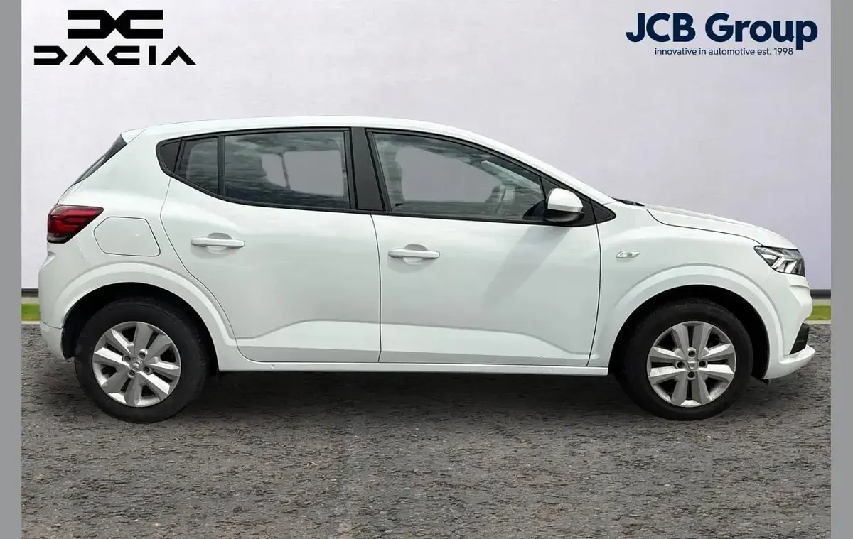 Used Dacia Sandero Comfort 90 HP (66 kW) 2023 White Hatchback