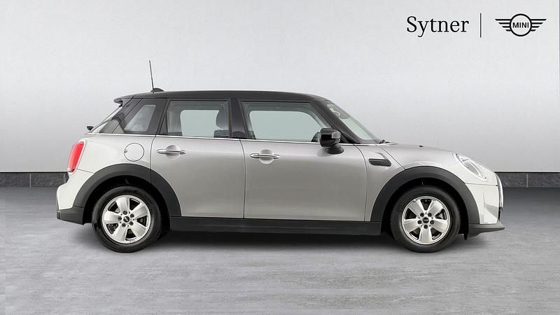 Used Mini Cooper Classic 134 HP (98 kW) 2023 Silver Hatchback